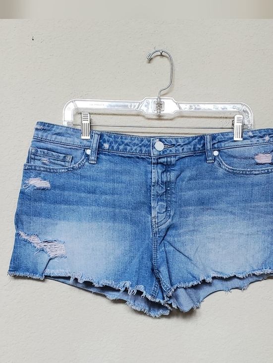 PAIGE Pants - PAIGE Light Blue Distressed Emmitt Denim Cutoff Shorts.   Size 32